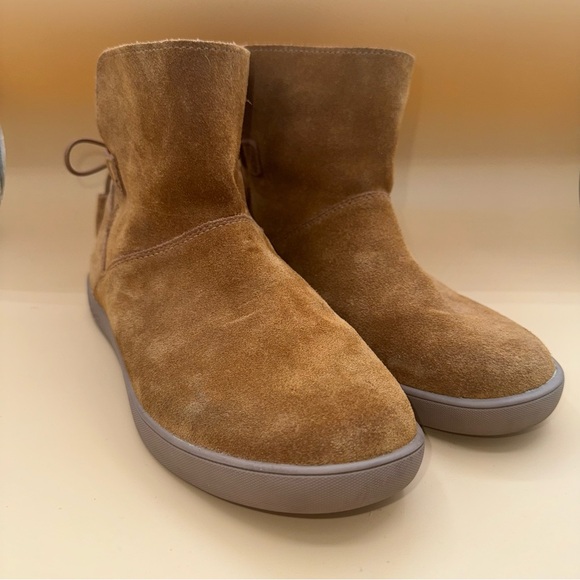 Koolaburra by UGG Skyller Chestnut Suede Ankle Boots, Women’s Size 9, EUC - Picture 4 of 9